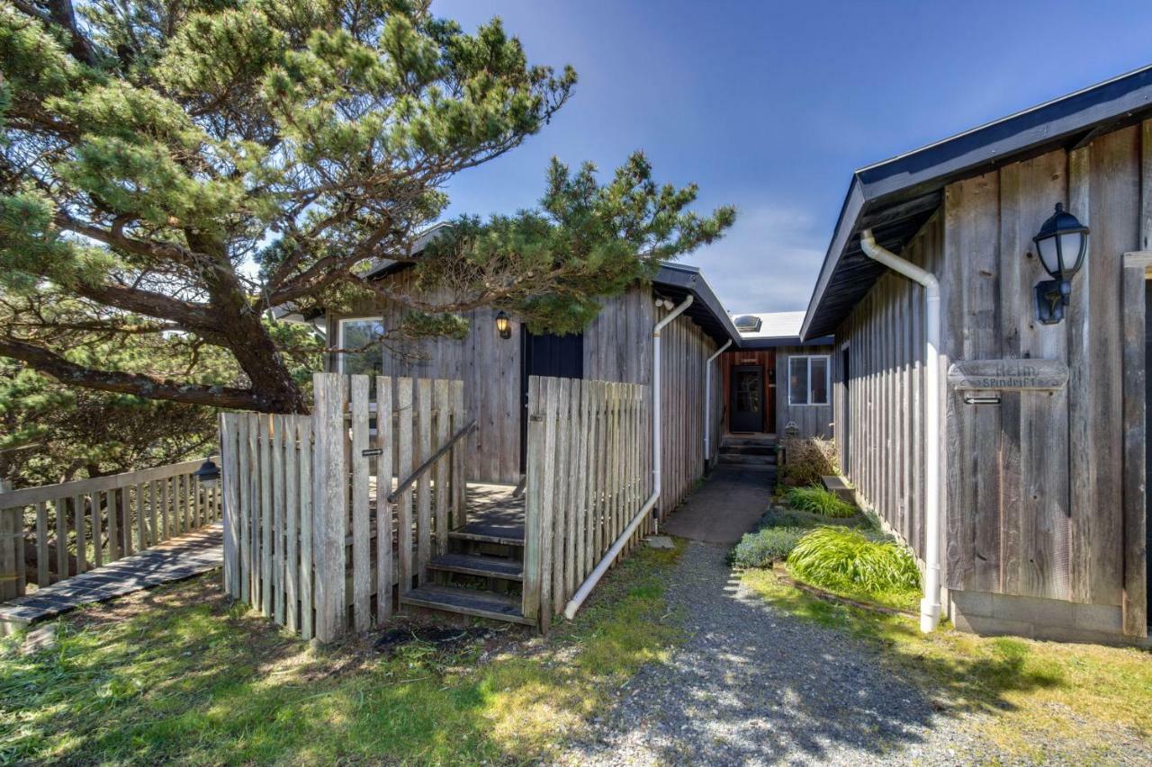 Spindrift Oceanfront Home - The Helm Бандон Экстерьер фото